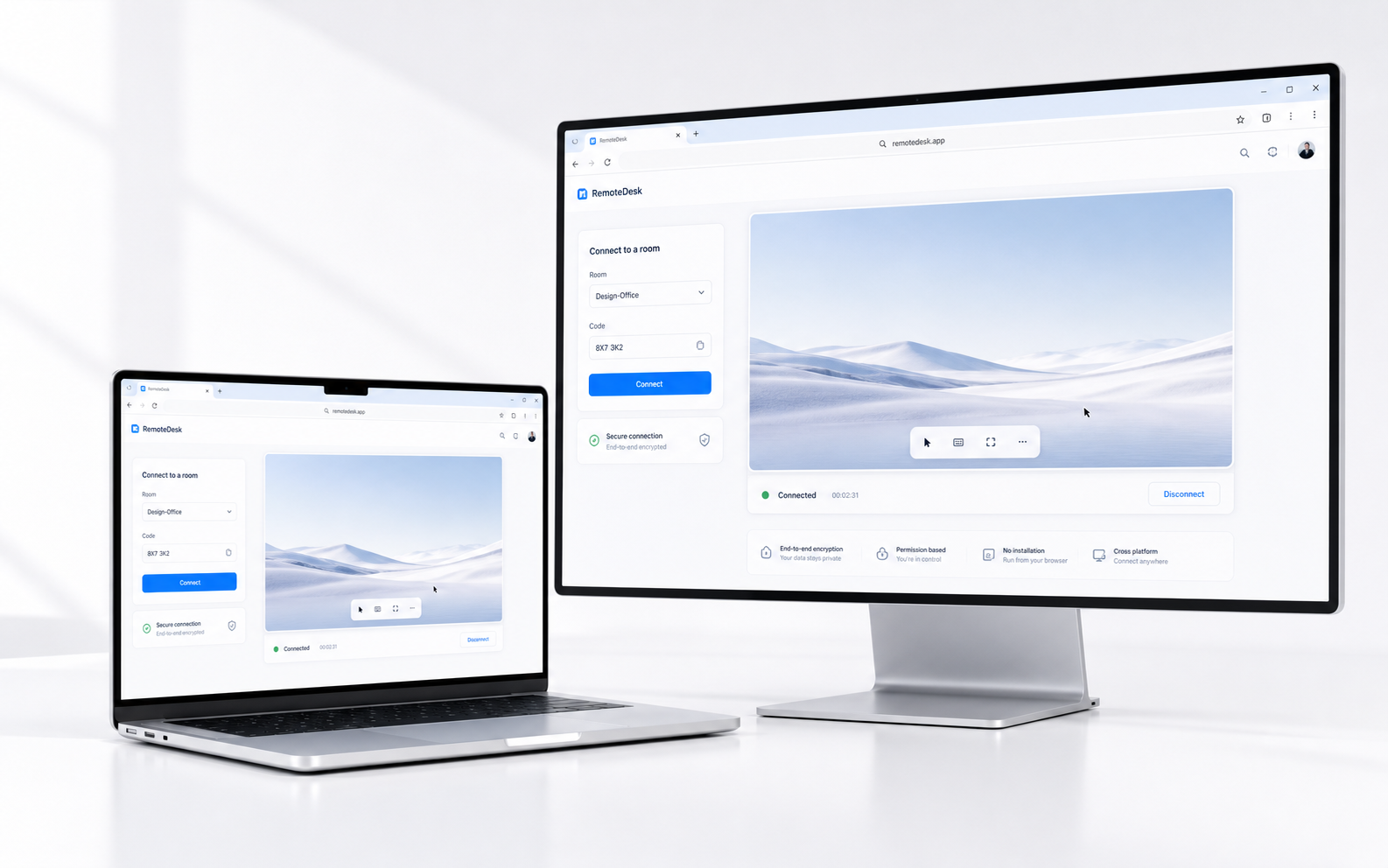 노트북과 데스크톱 화면에 표시된 RemoteDesk 원격 접속 화면